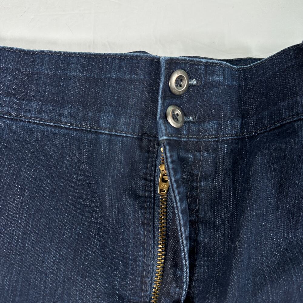 Gloria Vanderbilt Dark Denim Jean Shorts Missy Size 16‎ Dark High Rise Plus - Picture 15 of 16
